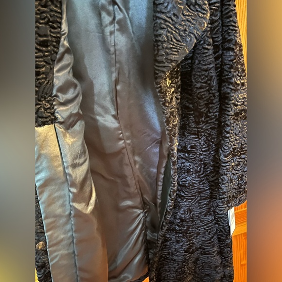 Jones New York Women’s Faux Fur Coat - Picture 3 of 7